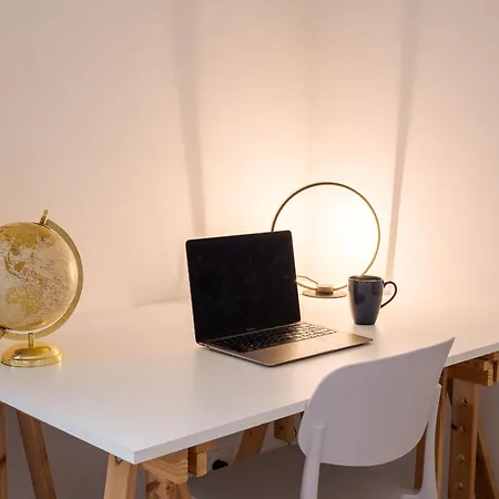 Douce Escale A La Cite *