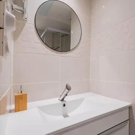 Douce Escale A La Cite *